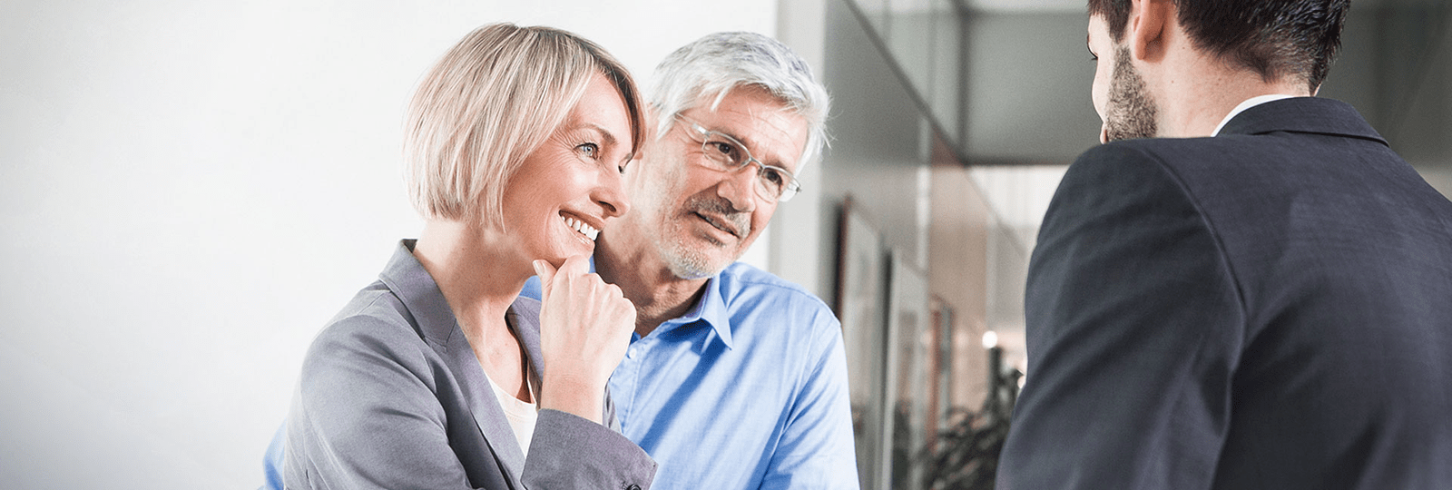 service-promise-customer-meeting-1600x540